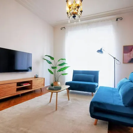 Casa Lo, Bright And Happy 都灵